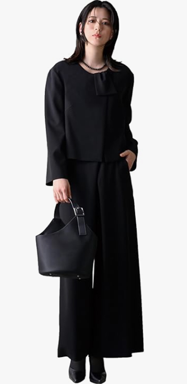 40代女性におすすめおしゃれなブラックフォーマル喪服礼服