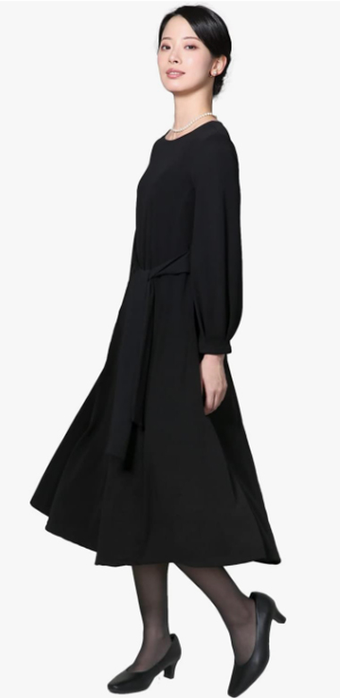 40代女性におすすめおしゃれなブラックフォーマル喪服礼服