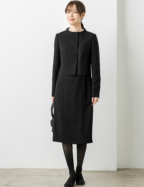 卒業式に着る40代おしゃれなママスーツのおススメ通販サイト