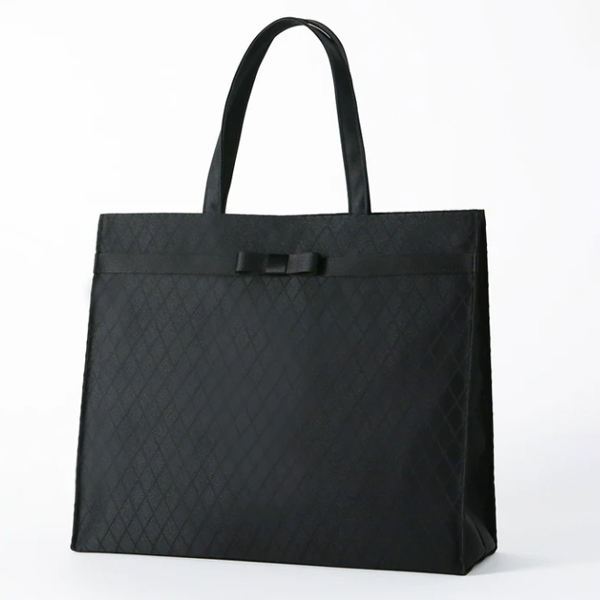 お通夜やお葬式に持つフォーマルバッグ喪バッグのマナーとルール