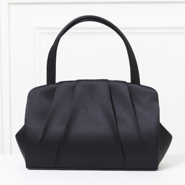 お通夜やお葬式に持つフォーマルバッグ喪バッグのマナーとルール