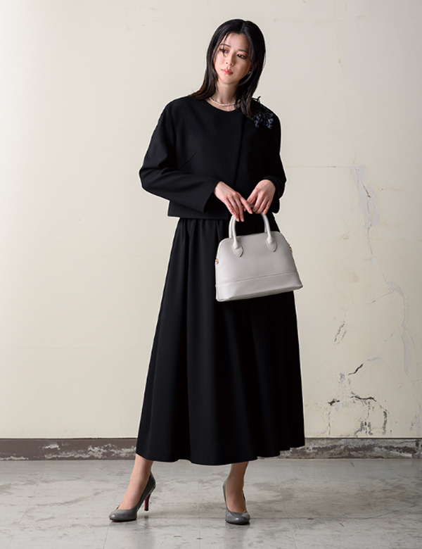 ブラックフォーマル喪服を卒園式や卒業式に着回し出来るコーディネート