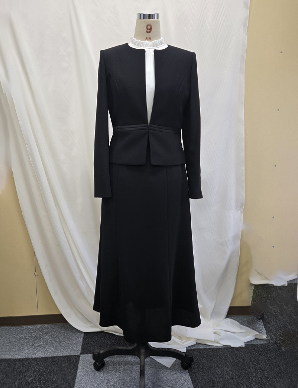 ブラックフォーマル喪服を卒園式や卒業式に着回し出来るコーディネート